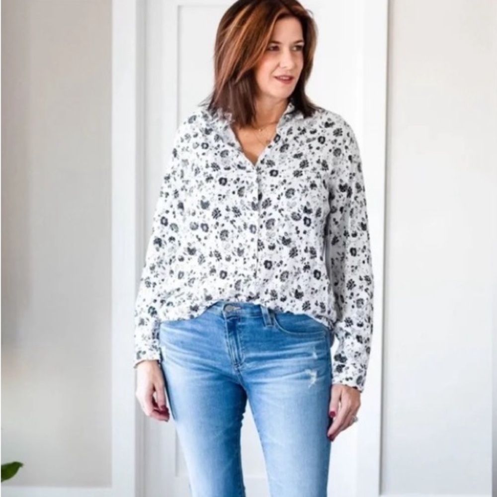 LAST CHANCE | Grayson white & black floral button up shirt